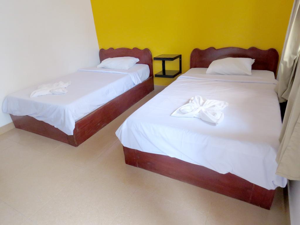 Invito Guesthouse Sihanoukville Exterior photo