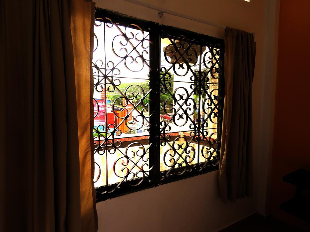 Invito Guesthouse Sihanoukville Exterior photo
