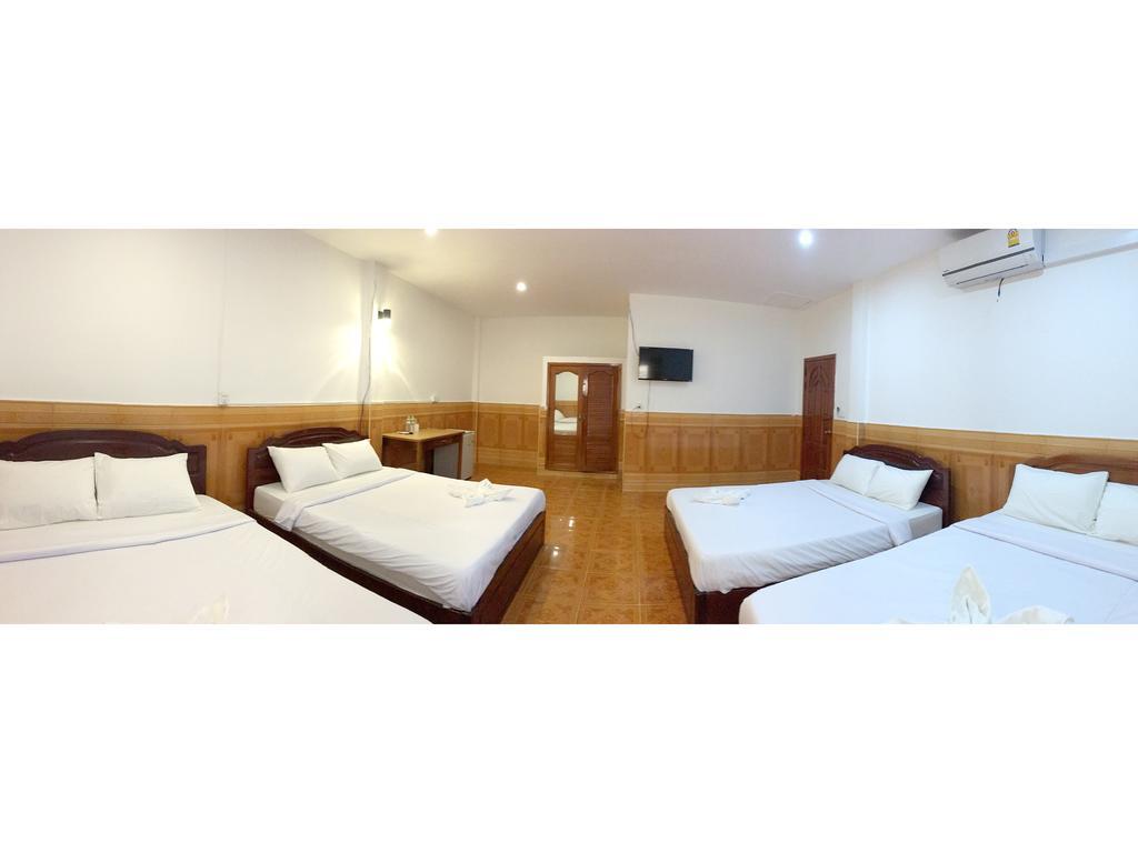 Invito Guesthouse Sihanoukville Exterior photo