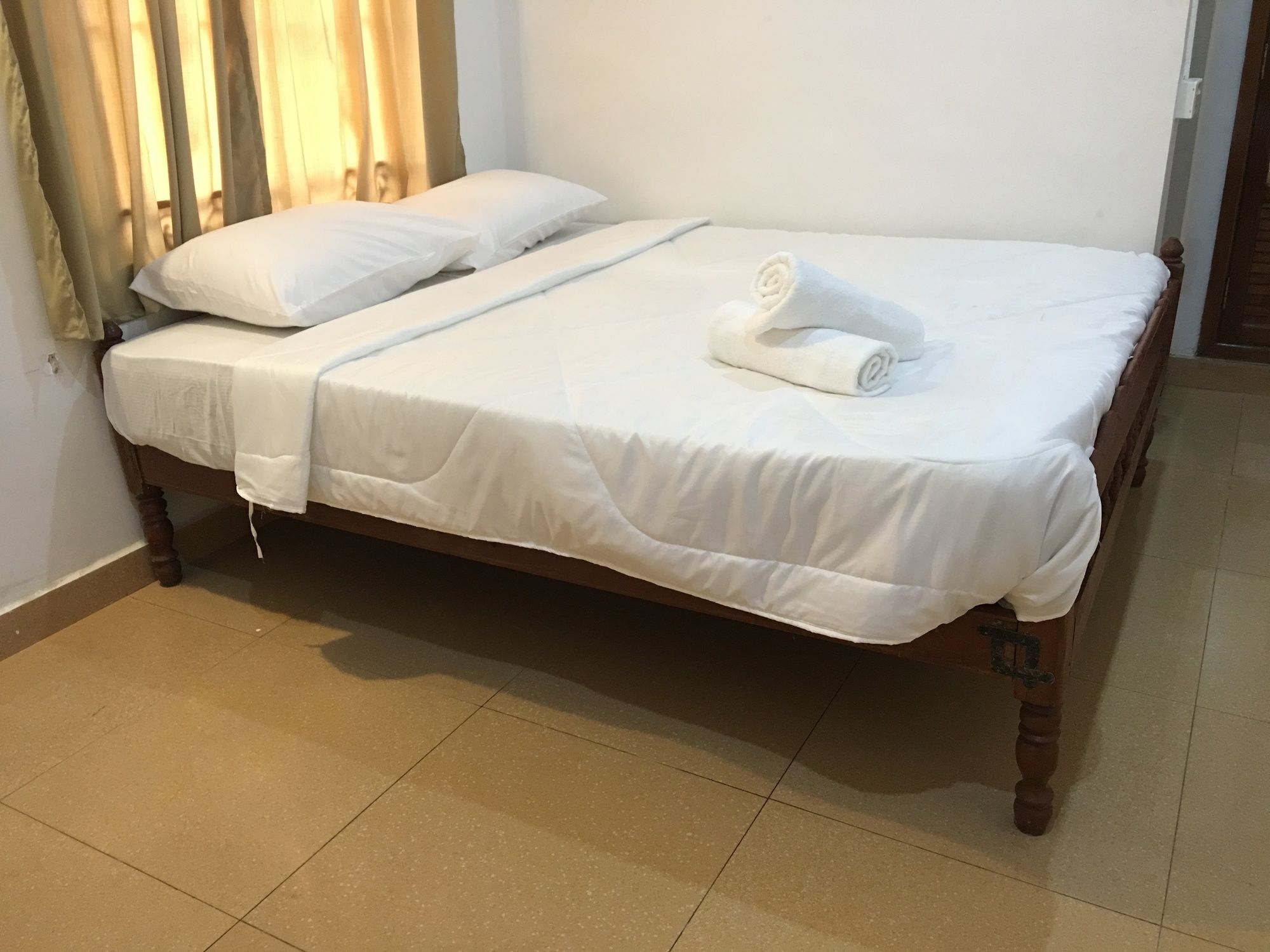 Invito Guesthouse Sihanoukville Exterior photo