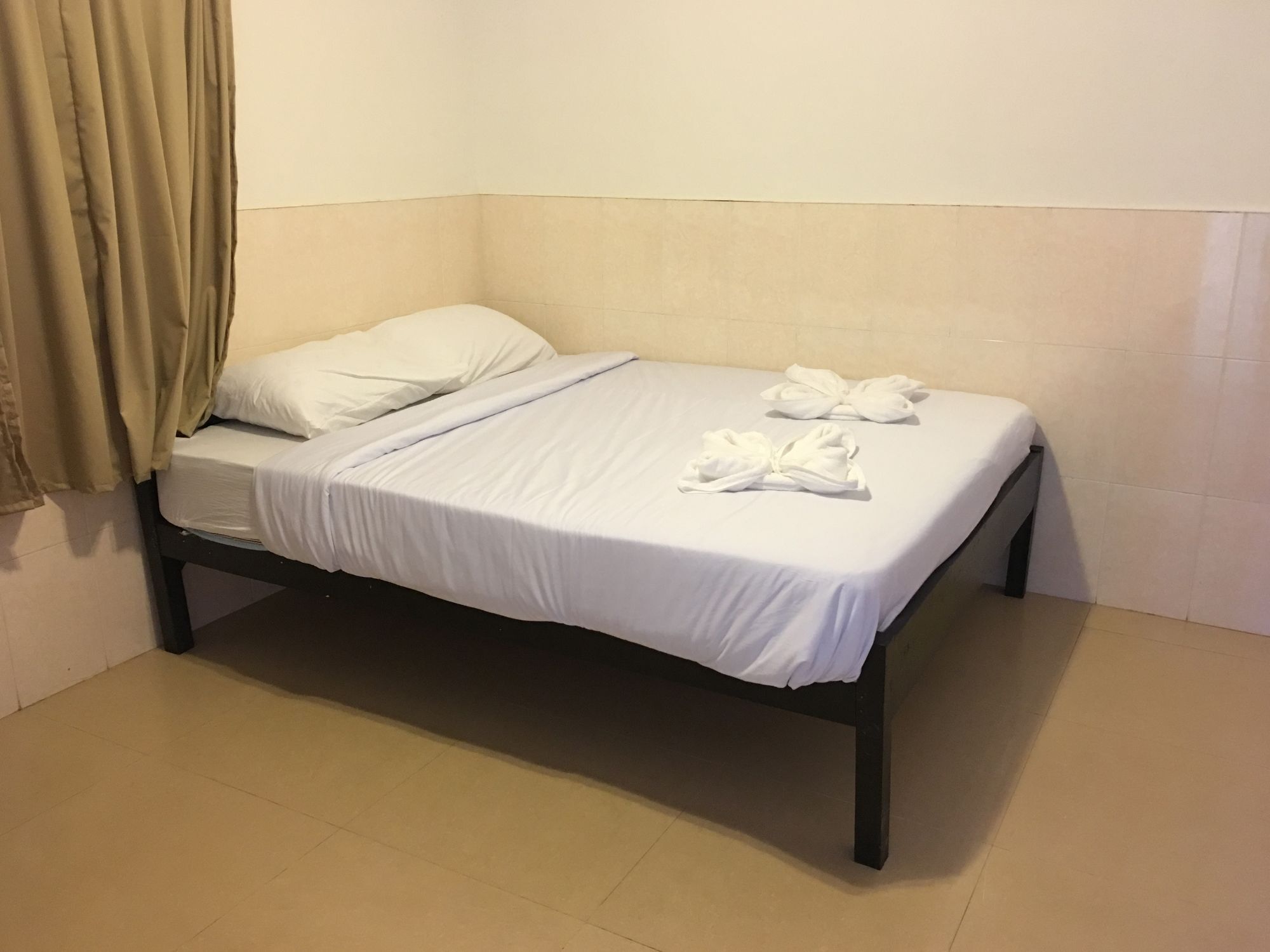 Invito Guesthouse Sihanoukville Exterior photo