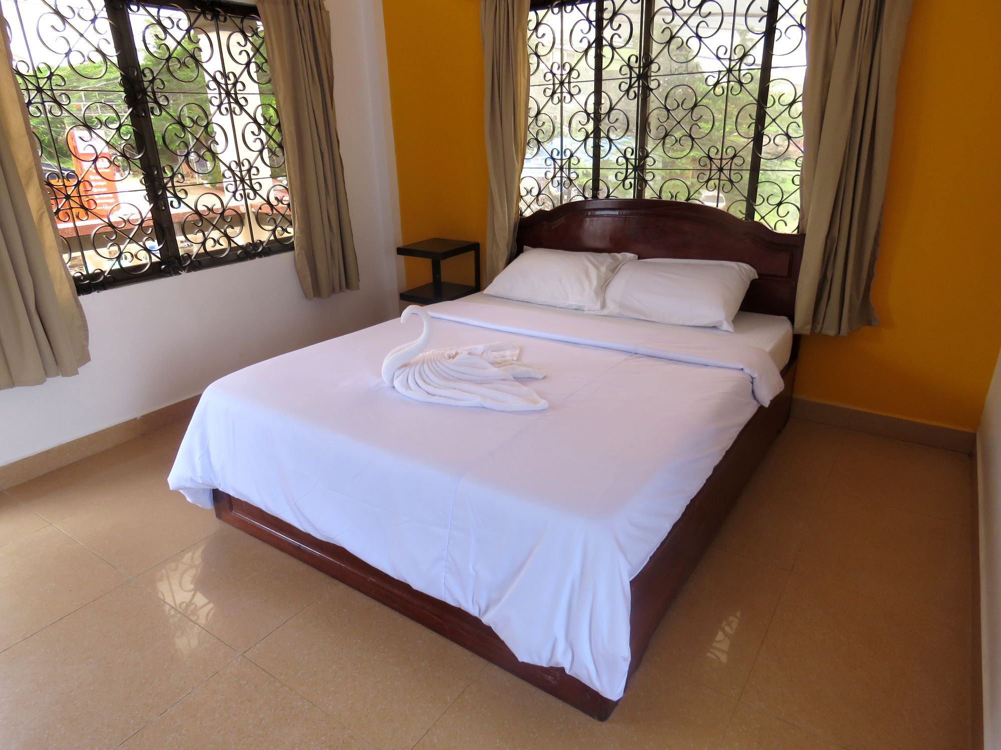 Invito Guesthouse Sihanoukville Exterior photo